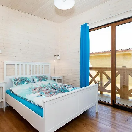 Comfortable No 13 , Summer Pool Rewal
